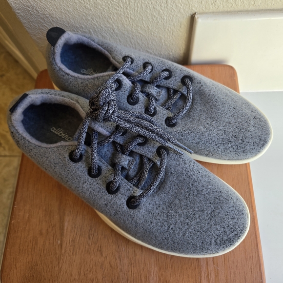 allbirds NEW Gray Wool Runners - Picture 2 of 5